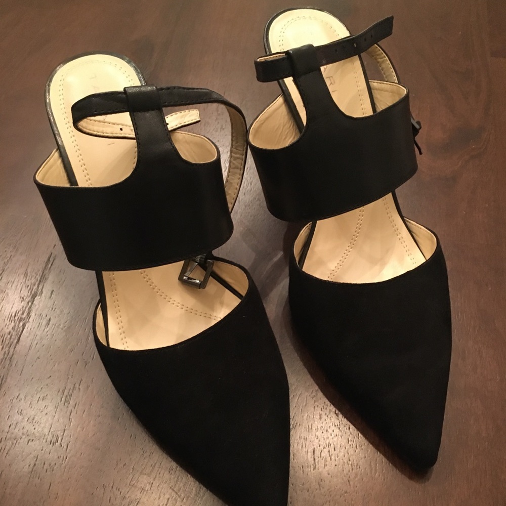 Tahari Black Heels
